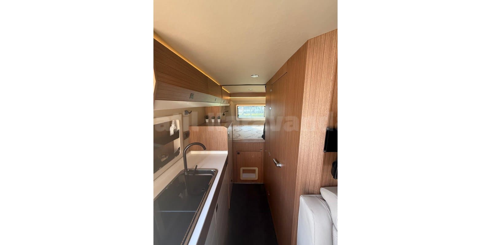 2024 Yapımı 4 Kişilik Lüx Motokaravan - Görsel 17