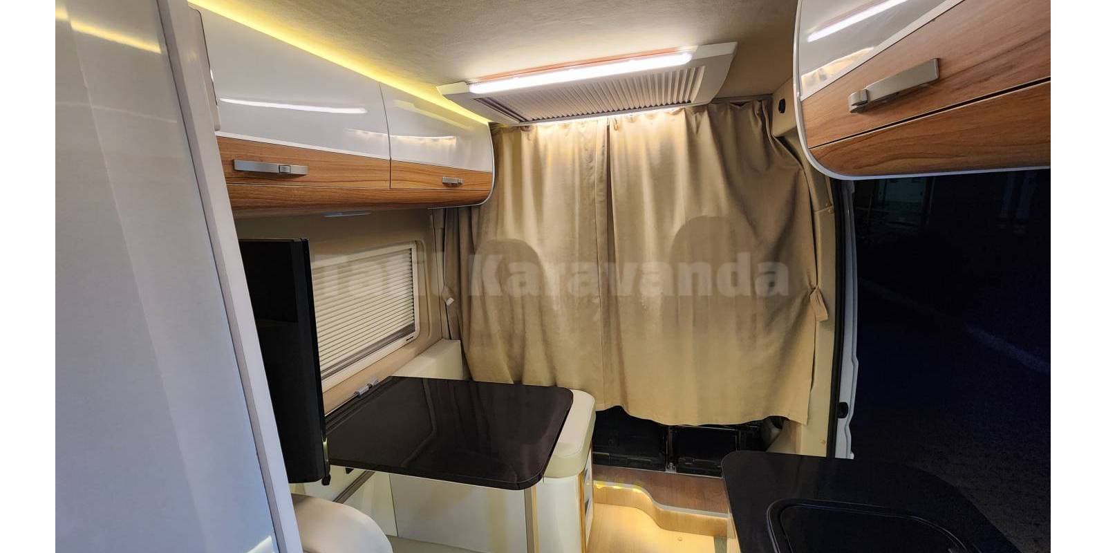 2024 yapımı 4 kişilik karavan kaskolu Kuşadasından kiralık - Görsel 8