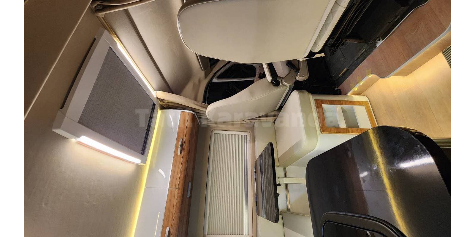 2024 yapımı 4 kişilik karavan kaskolu Kuşadasından kiralık - Görsel 9