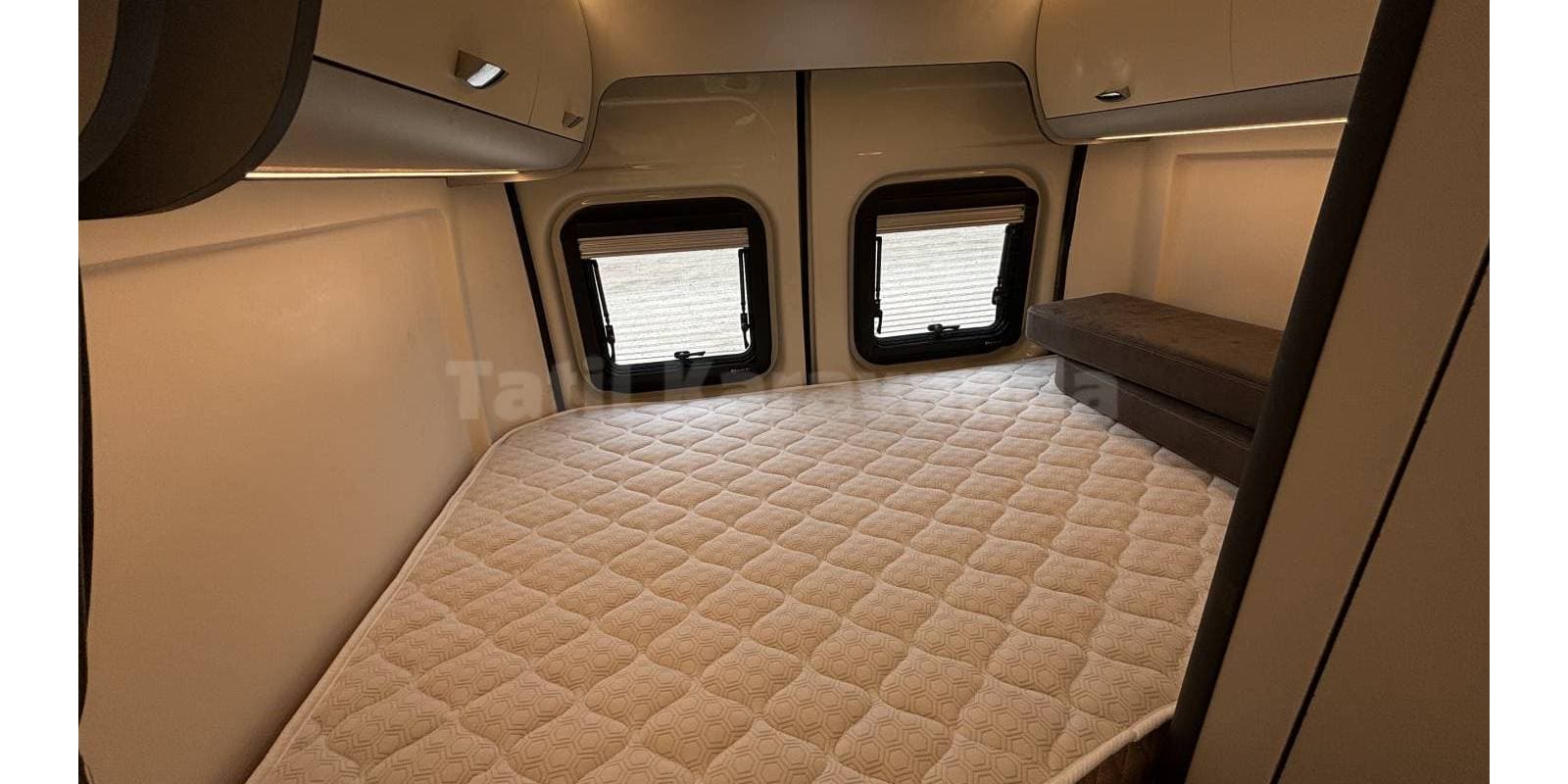 2024 yapımı 4 kişilik Campervan - Görsel 6