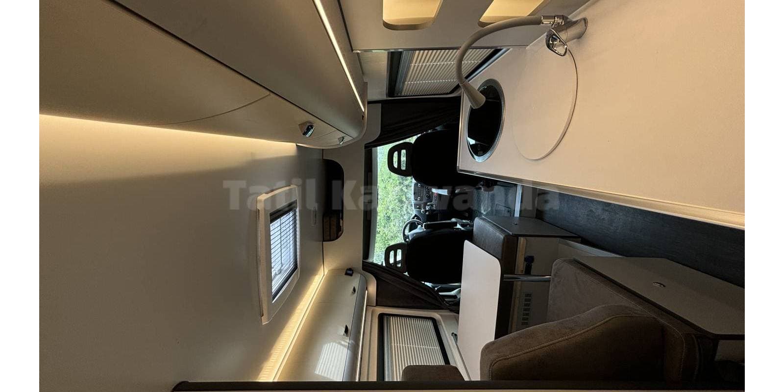 2024 yapımı 4 kişilik Campervan - Görsel 7