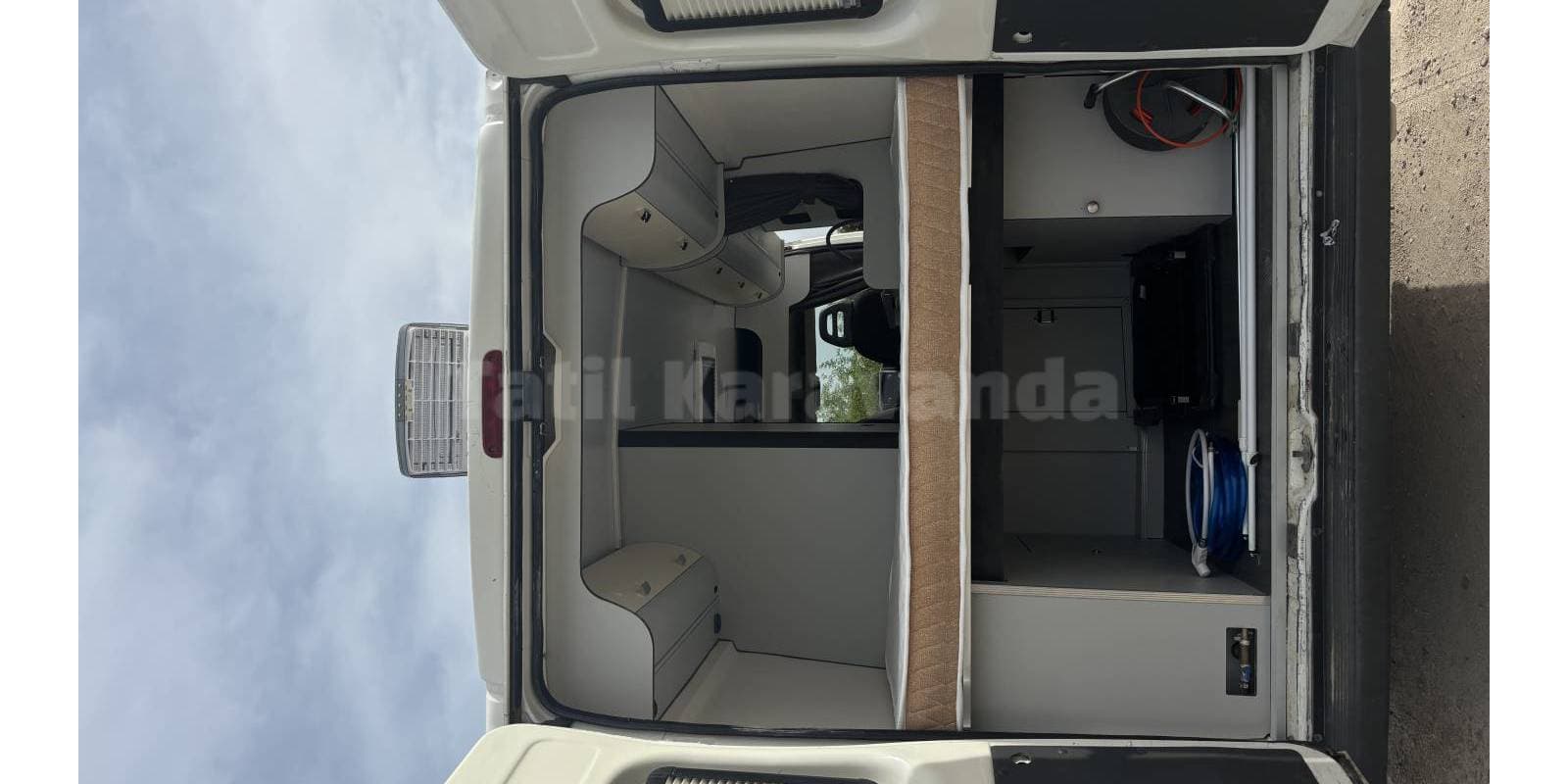 2024 yapımı 4 kişilik Campervan - Görsel 11